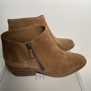 Brand new never worn 1. STATE ROSITA LEATHER BOOT sesame beige suede woman 7.5
